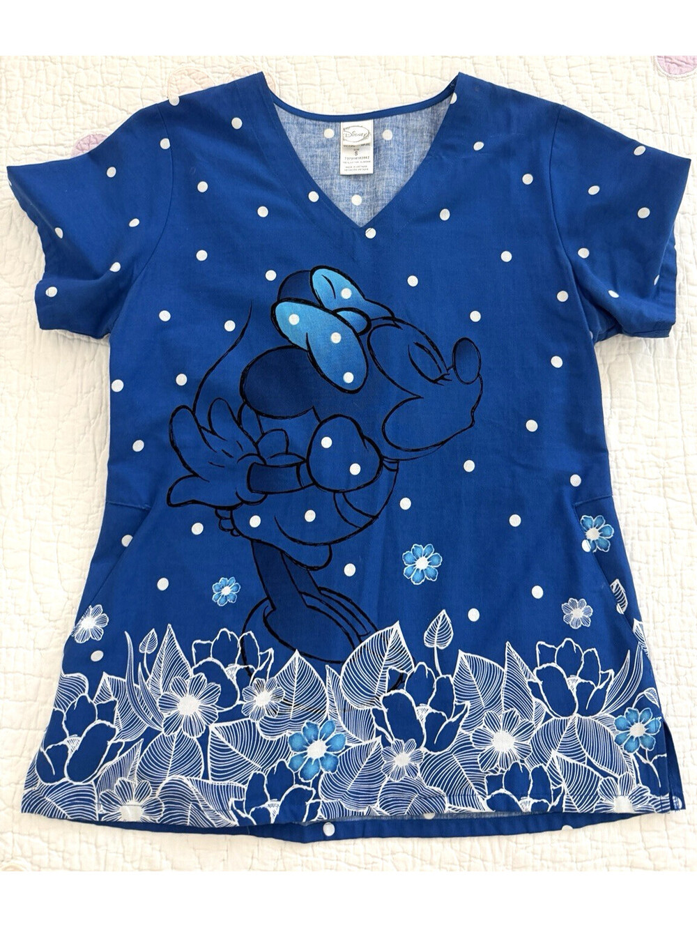 Disney Womens Minnie Mouse Scrub Top V-Neck Blue White Polka Dot Floral Small